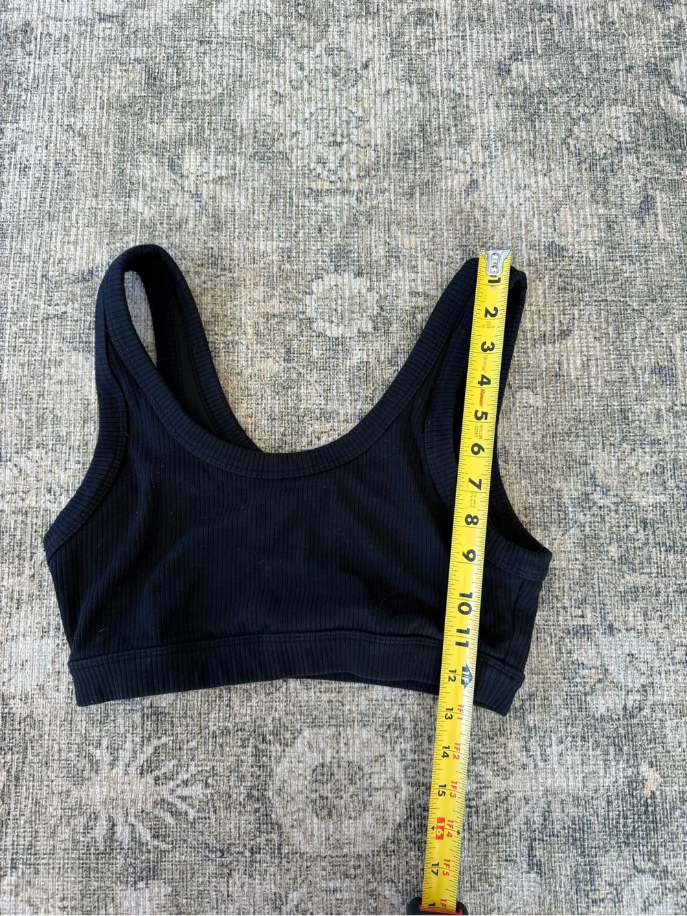 Alo Yoga Wellness Ribbed Scoop Neck Black Sports Bra Medium Athleisure Athletic